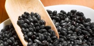 Cách nấu cháo đậu đen nhanh nhừ thanh mát cho ngày hè
