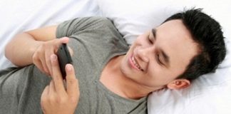 Bỏ mặc vợ đang bầu, chồng chăm chỉ lên facebook ngắm gái