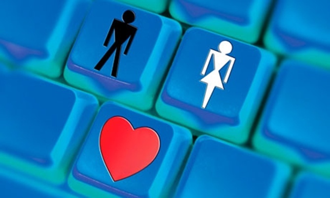 15 cách khiến hồ sơ hẹn hò trực tuyến của bạn thêm nổi bật!