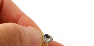 Móc đeo điện thoại hình trái tim nở hoa xinh xắn