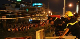 Cảnh sát suốt đêm tìm đôi tình nhân nhảy sông ở Sài Gòn