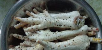 Cách làm chân gà hấp rau răm ngon, giòn dai tại nhà