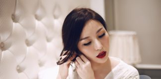 Mẹ hai con xinh đẹp như thiếu nữ, tự tay kiếm tiền tỷ mỗi tháng