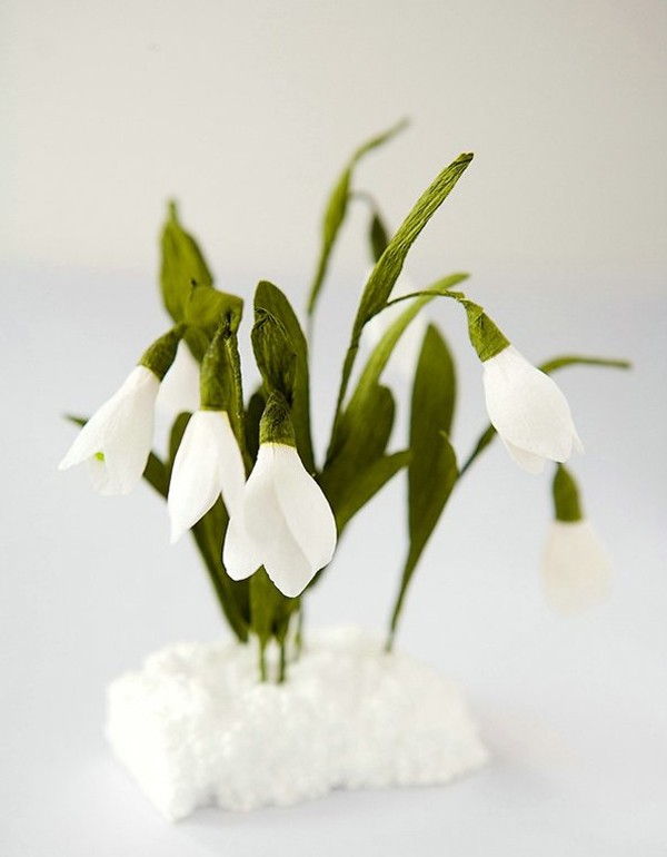 Trổ tài làm hoa giọt tuyết từ giấy giống y như hoa thật - 9