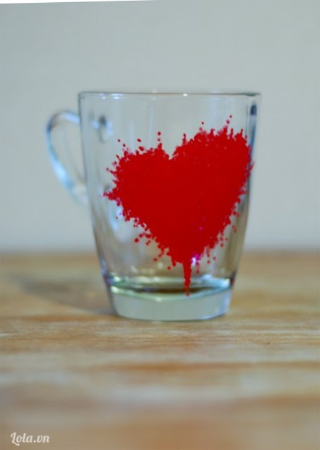 Vẽ trang trí cốc thủy tinh hình trái tim tặng quà Valentine - 7