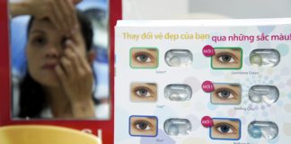 Đừng đùa với kính sát tròng đủ màu
