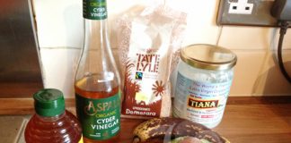 Dầu dừa giúp tóc mọc nhanh