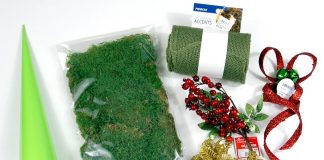 Cách làm cây thông Noel từ giấy nhám và rêu