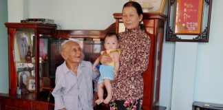 Cụ ông 100 tuổi cao 1,1m và những khả năng đặc biệt