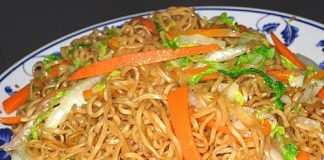 Cảnh báo tác hại từ mì ăn liền