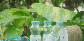 Dành 3 phút trang trí lọ thủy tinh cực đáng yêu