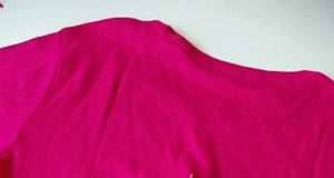 Khéo tay làm mới áo thun cũ chỉ bằng kéo