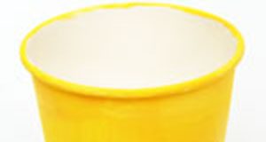 Cách làm đồ chơi cho bé hình chú gà từ cốc giấy