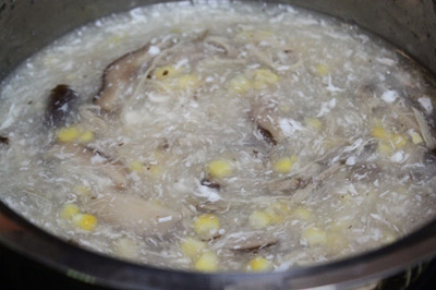 Cách làm súp gà nấm hương khai vị ngày Tết