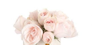 Những mẫu cắm hoa đơn giản cho ngày Valentine