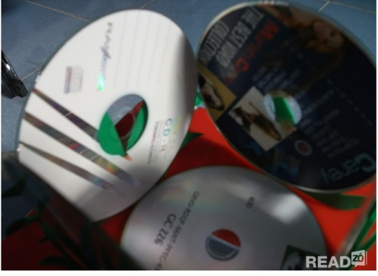 Lấy đĩa CD cũ tự làm lồng đèn xinh đón Trung thu an lành