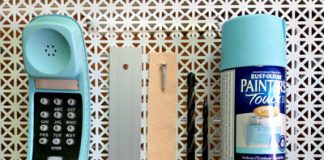 Cách làm giá sách từ ống tai nghe điện thoại siêu độc