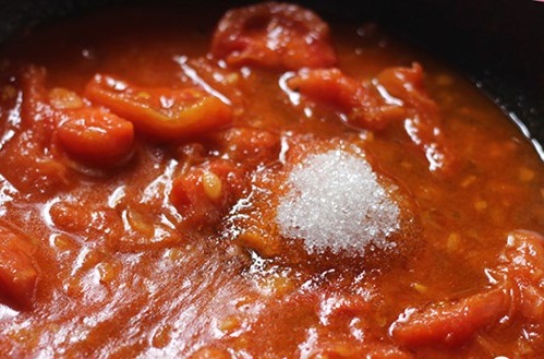 Cá nục sốt cà chua đậm đà đưa cơm cho bữa tối