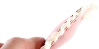 Cách chế móc đeo điện thoại hình trái tim gắn nơ dễ thương