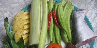 Canh chua cá basa thơm ngon, đậm đà bữa cơm tối