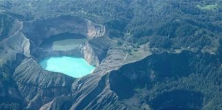 Hồ đổi màu ở Indonesia, Du lịch, ho doi mau, du lich Indonesia, du lich, du lich viet nam, du lich the gioi, du lich 2012, kinh nghiem du lich, du lich chau au, du lich chau a, kham pha the gioi, dia diem du lich