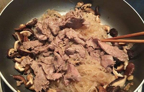 Cách làm miến trộn thịt bò ngon chuẩn vị Hàn-5