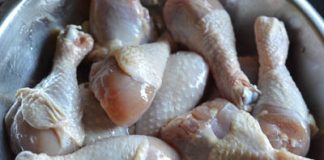 Đùi gà nướng giòn ngon tuyệt cho Giáng sinh