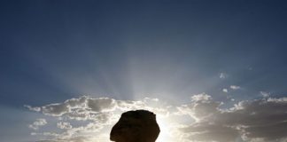 Ghé qua sa mạc trắng ở Ai Cập