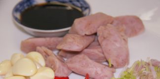 Nem chua rim tỏi ớt cay cay ngày đông