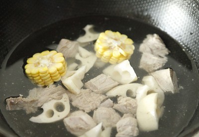 Cách nấu canh thịt bò rau củ bổ dưỡng, đưa cơm