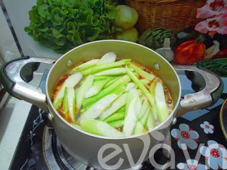 Hướng dẫn nấu canh ngao chua dọc mùng