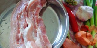 Cách làm thịt heo chiên sốt tỏi ớt dân dã đưa cơm