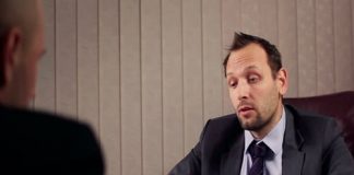 Đàn ông đẹp trai sẽ thiệt thòi trong sự nghiệp?