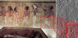 Bí ẩn về hai cánh cửa “ma” trong lăng mộ vua Tutankhamun