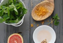 Cách dưỡng ẩm và tẩy da chết bằng dầu dừa và bưởi Cách dưỡng ẩm và tẩy da chết bằng dầu dừa và bưởi - 1