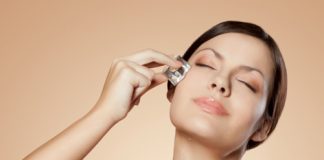 Mẹo hay giúp chăm sóc sức khỏe bằng đá lạnh