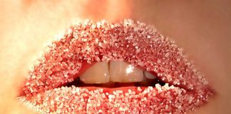 Mẹo giữ son môi lâu trôi