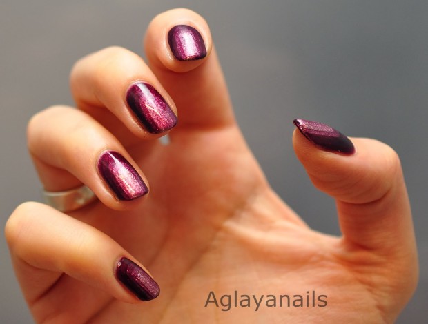 24 mẫu nail màu tím đẹp mê