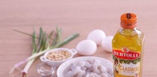 Tôm xào trứng lạ miệng ngon cơm cho cả nhà