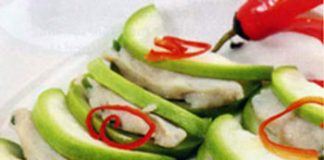 Làm sao để chế biến món Cá thác lác hấp bầu?