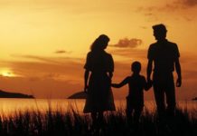 Sống sao để cha mẹ cảm thấy hạnh phúc và yên lòng? Sống sao để cha mẹ cảm thấy hạnh phúc và yên lòng?