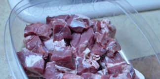 Thịt cừu nướng xiên thơm nức