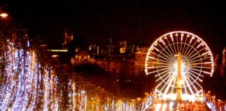 Điểm đón năm mới rực rỡ nhất hành tinh  - 1