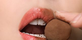 Cảnh giác khi môi bị thâm - 1
