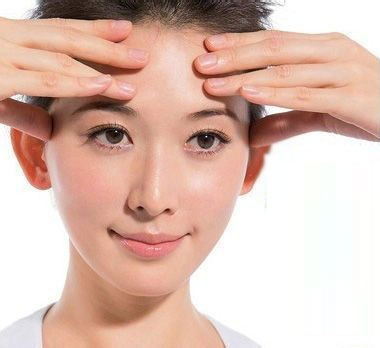 5 bước tự massage da mặt đúng cách để giảm nếp nhăn - 3