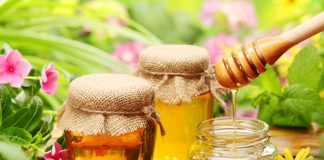 5 mỹ phẩm thiên nhiên trị môi thâm hiệu quả