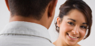 Những 'con dao hai lưỡi' trong đời sống vợ chồng