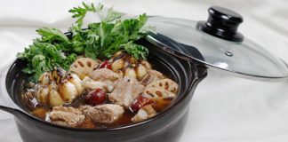 Làm lẩu sườn non xì xụp ngày rét