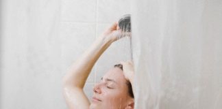 5 thời điểm bạn tuyệt đối không nên tắm trong mùa hè