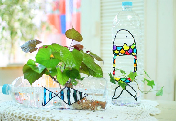 Tái chế vỏ chai nhựa thành chậu trồng cây lạ mắt
